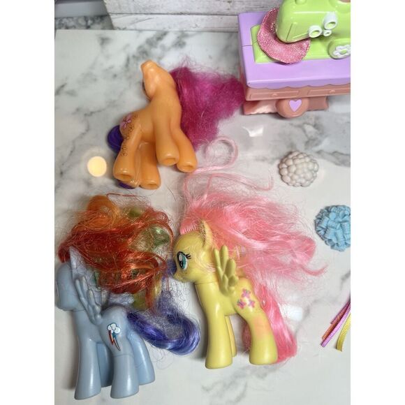 My Little Pony MLP 2004 Frilly Frocks Boutique Sewing Machine Lot - Picture 2 of 3